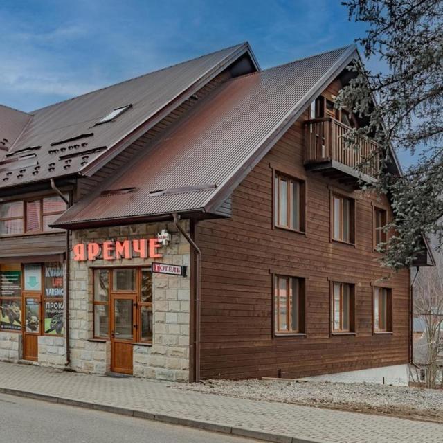 Готель "Yaro" Yaremche Exterior photo